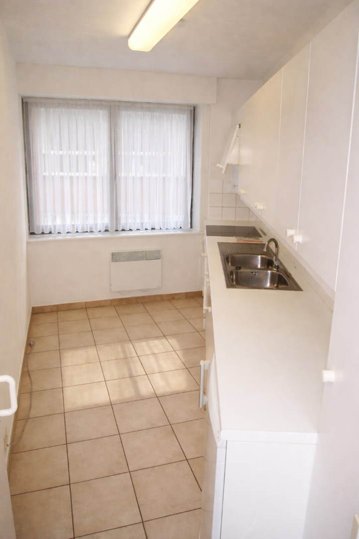 Ruim 2-slp appartement met zonnig terrasje, centrum Torhout 