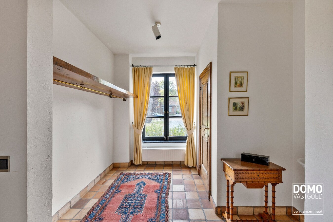 Exclusieve statige open bebouwing met zuid gerichte tuin in het centrum van Kermt (Hasselt) 