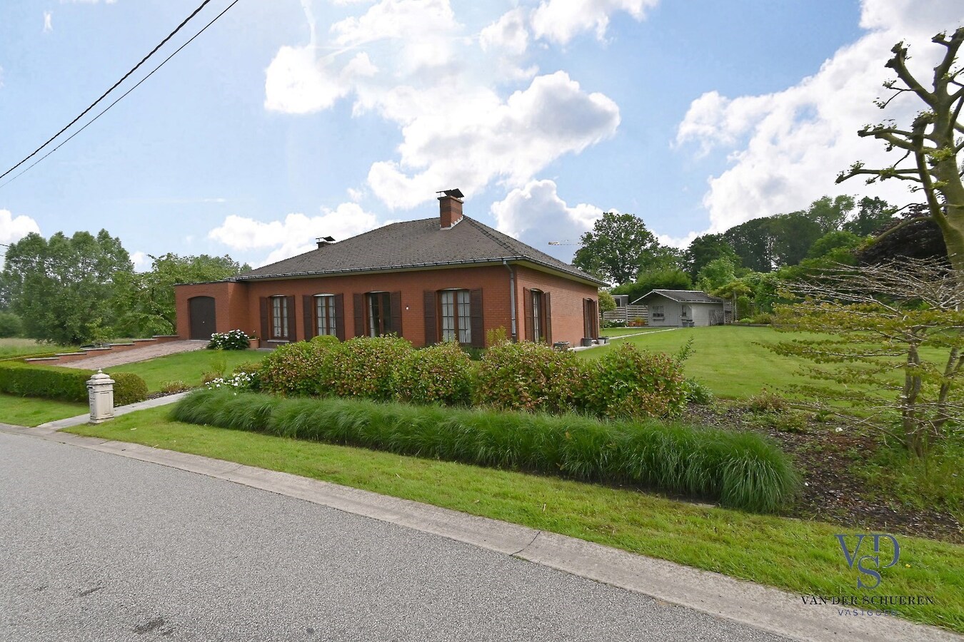 Tijdloze villa (alles op gelijkvloers). 