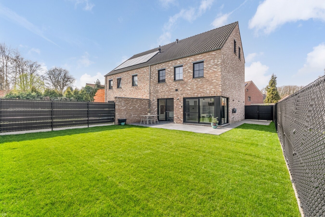 UNIEK VASTGOEDAANBOD! Kwaliteitsvolle pastorijwoning met duurzame technieken en uitzonderlijk wooncomfort 