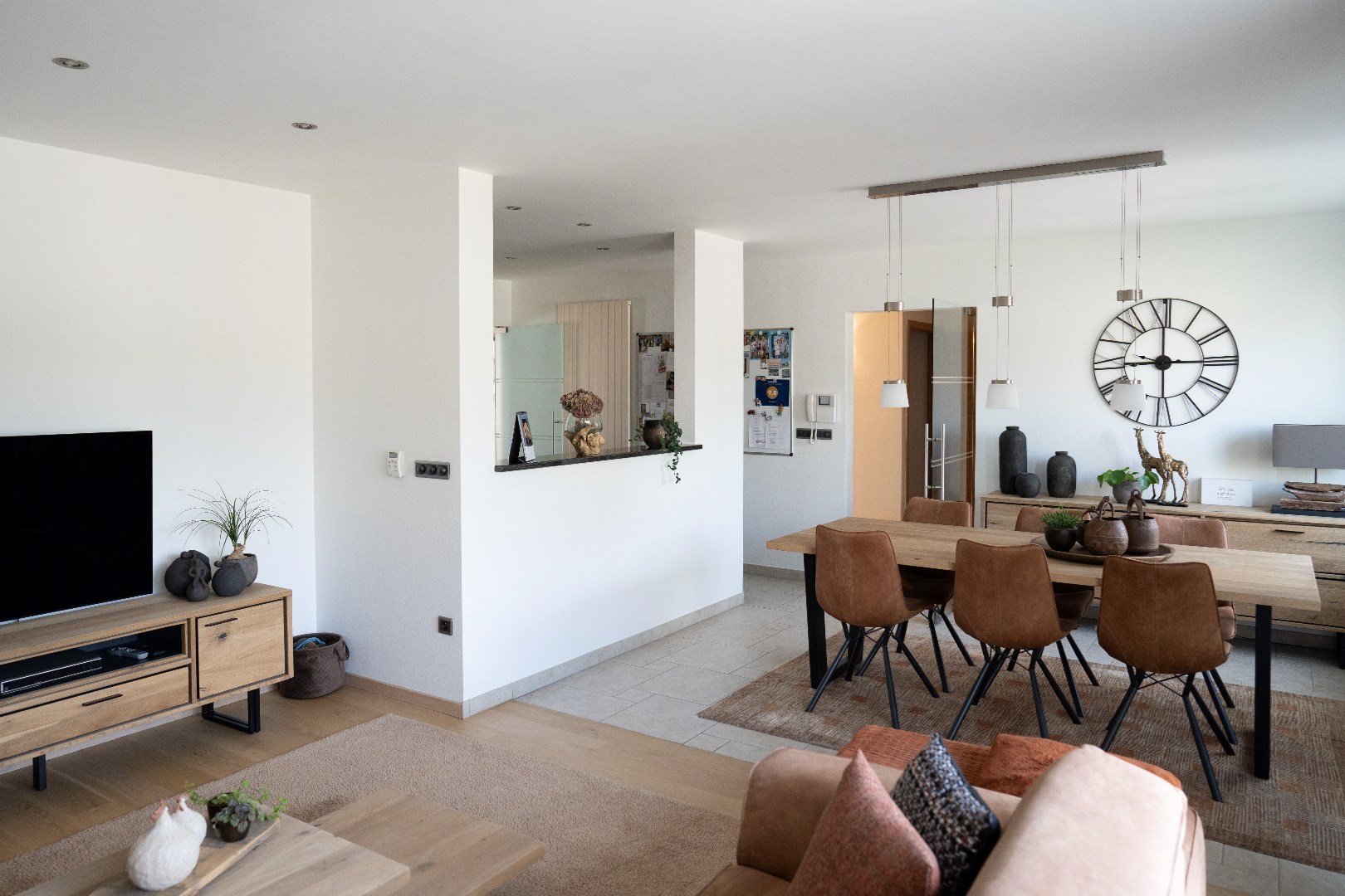 Ruim duplex appartement (203m²) met 4 slpks en garage te Kaprijke 