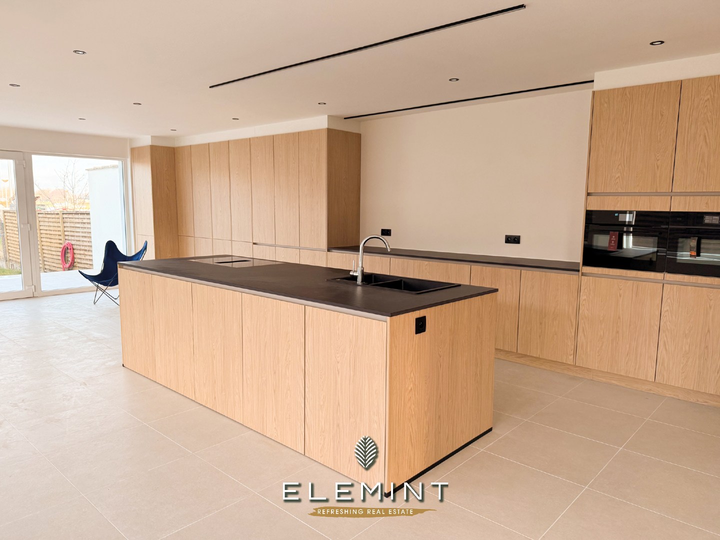 Energiezuinig halfopen ruime woning met garage te Oudenaarde 