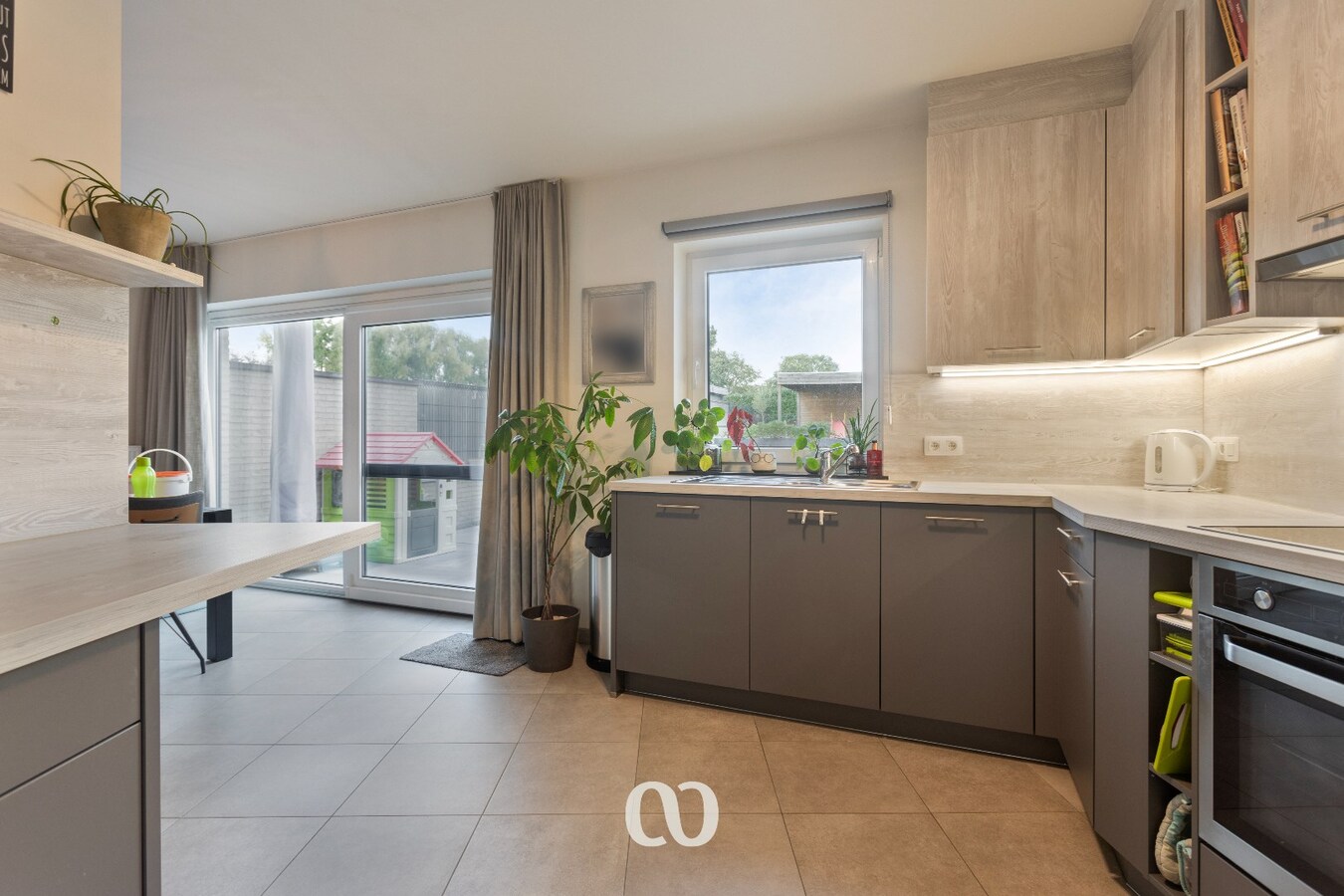 Recent gebouwde woning op rustige locatie 