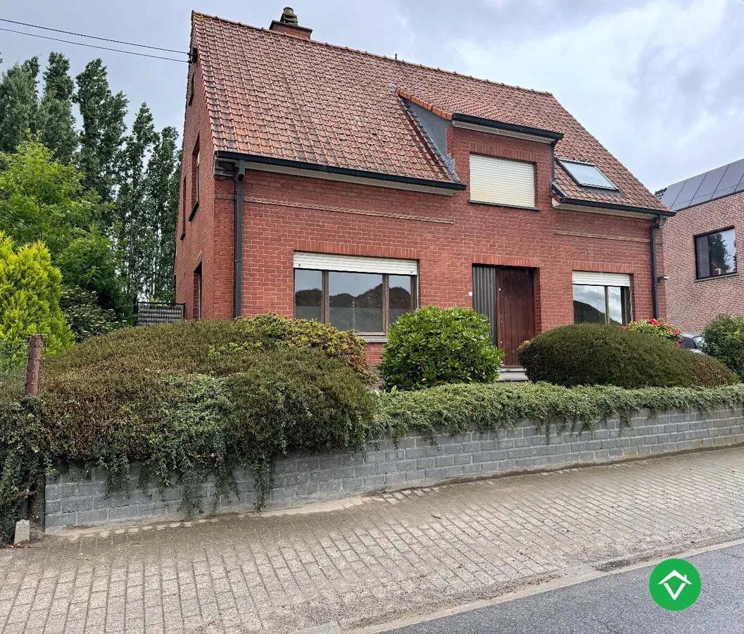 Alleenstaande woning met 3 slaapkamers en garage te Kortemark 