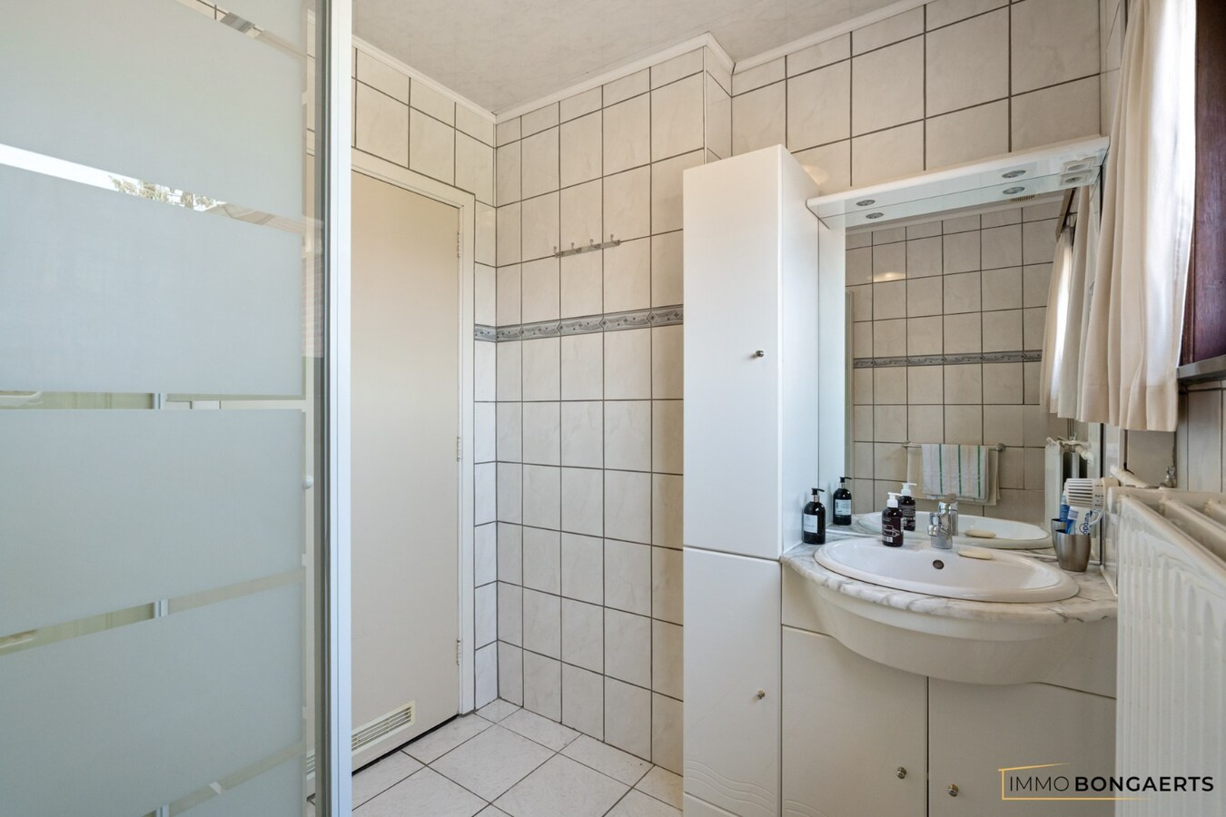 Rustig gelegen bungalow op een mooi perceel van 9 are 
