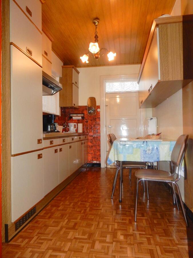 Op te frissen woning met 3 slaapkamers 