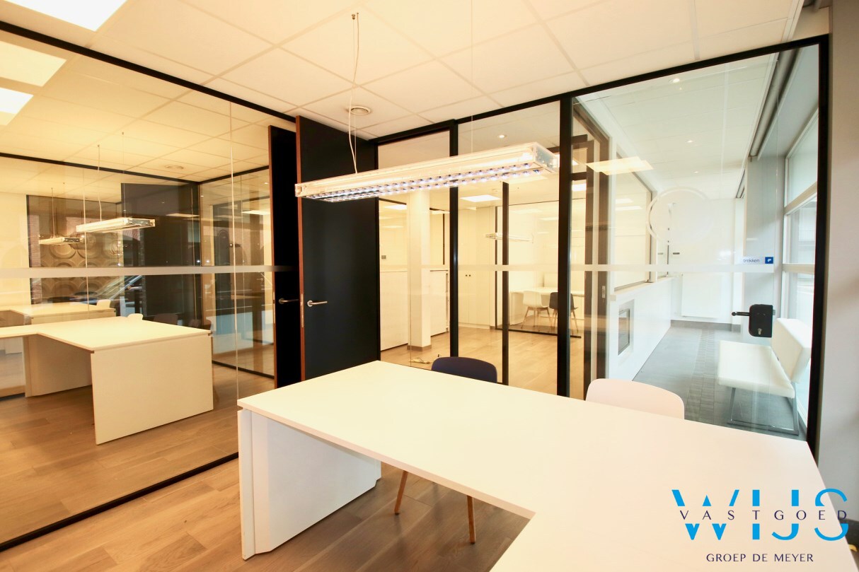 Verhuurd commercieel kantoor - Evergem