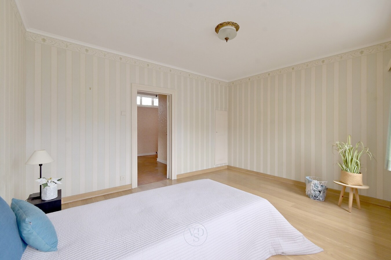 Karaktervolle herenwoning in centrum Asper. 
