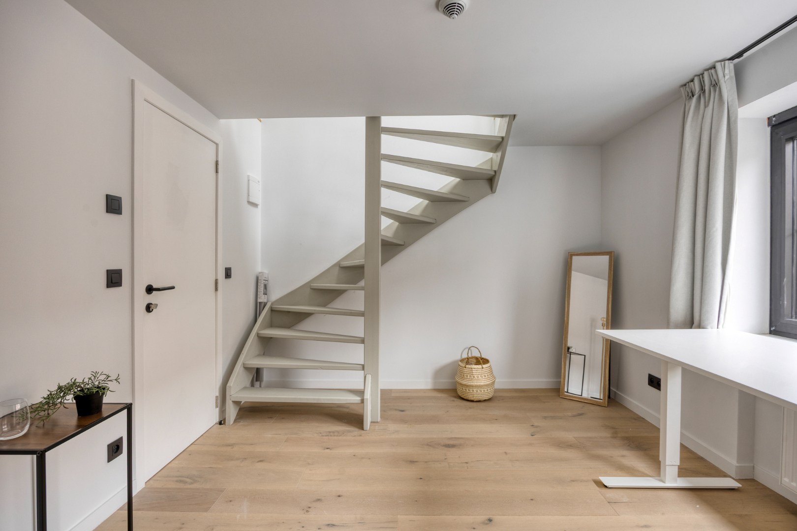 Volledig gerenoveerde en gemeubelde studentenkamers met privé-sanitair. 