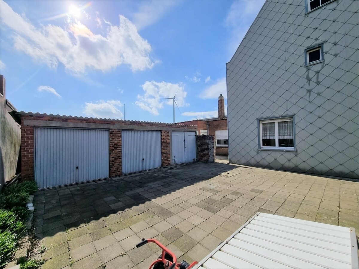 Woning op dubbel perceel (met 3 garages) - Zeebrugge 