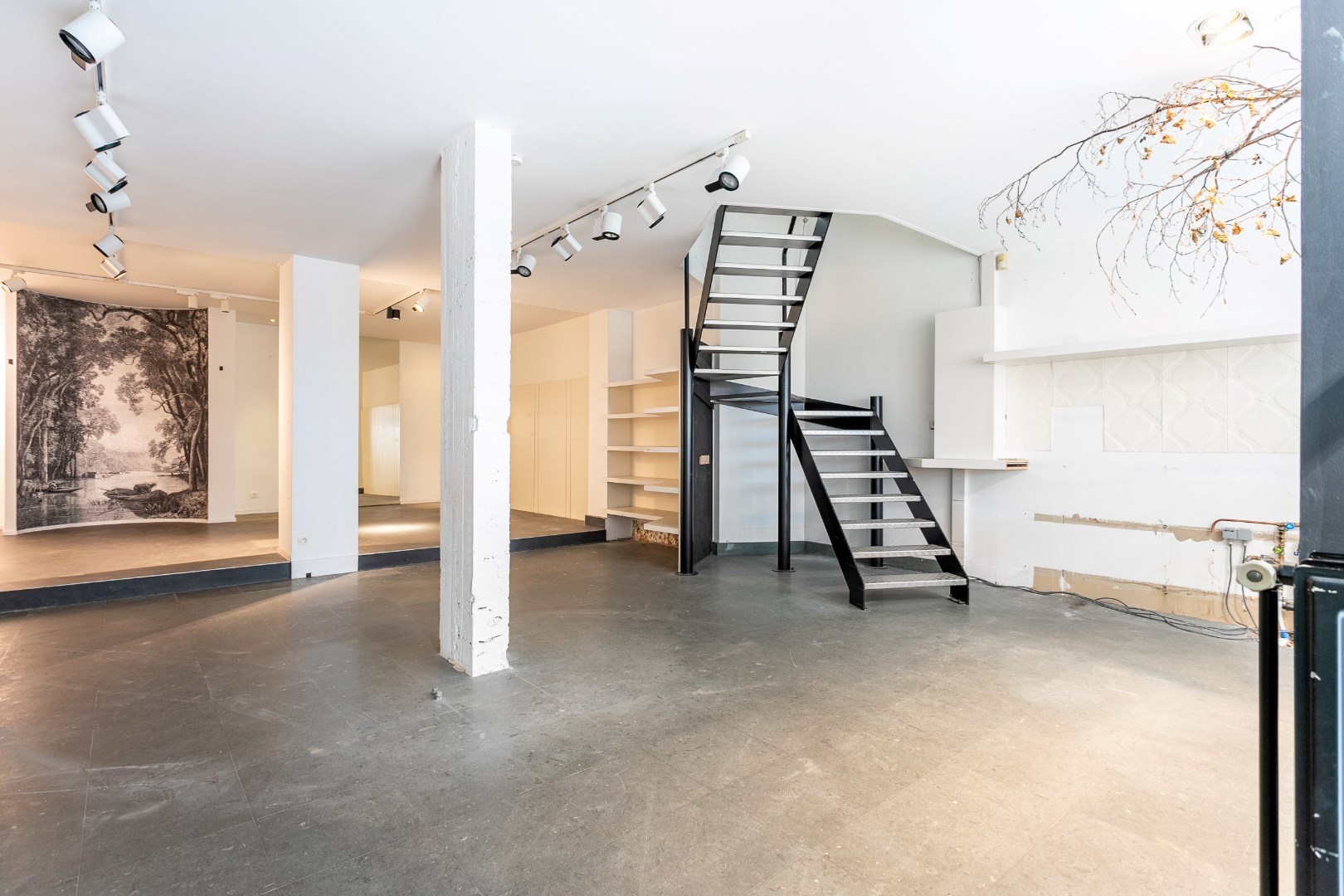 Handelshuis én appartement centrum Halle 