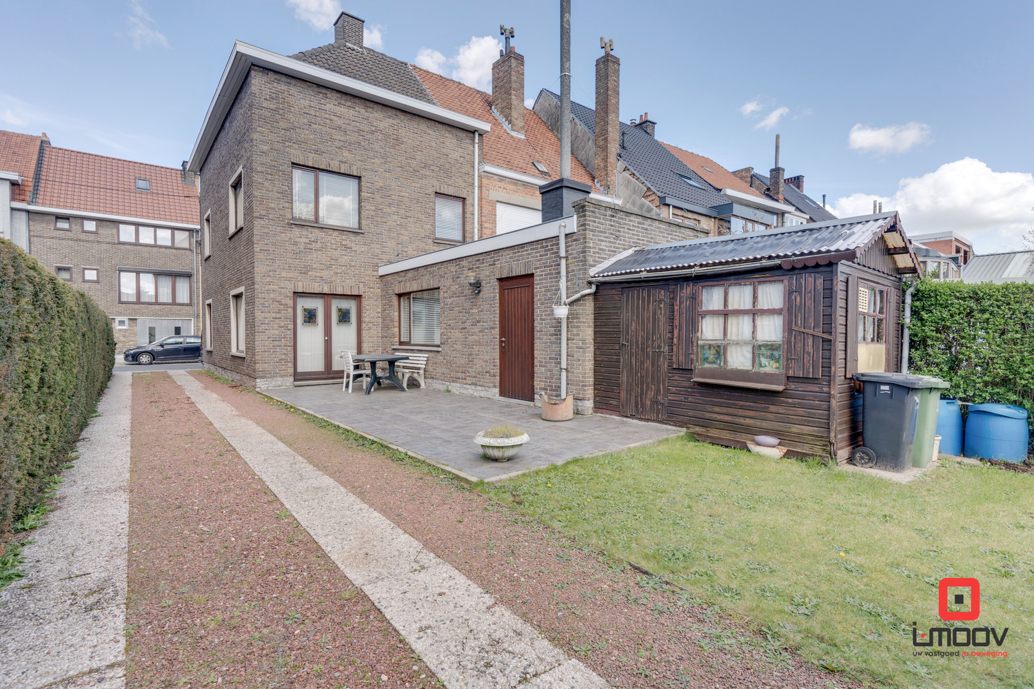 Halfopen bebouwing met veel potentieel te koop! 