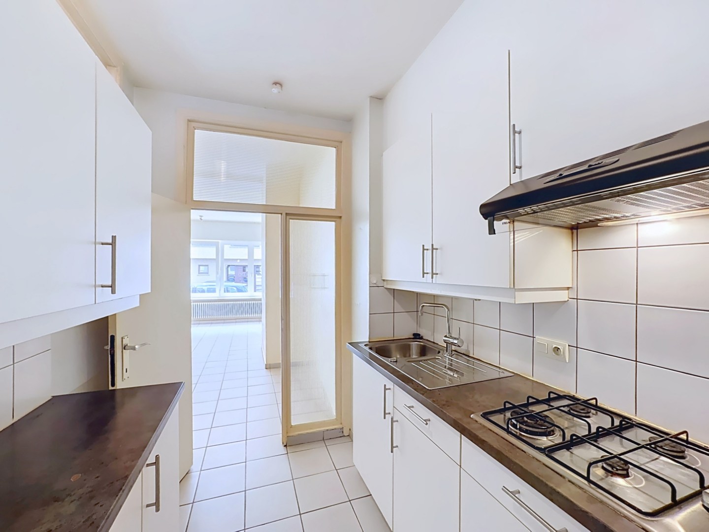 Prima gelegen appartement met volwaardige slaapkamer en slaaphoek 