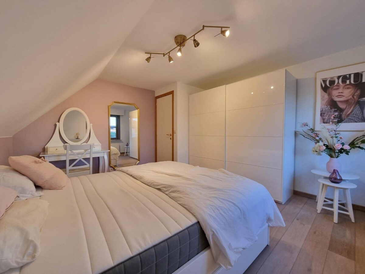 Zeer knappe, halfopen gezinswoning te Lissewege 