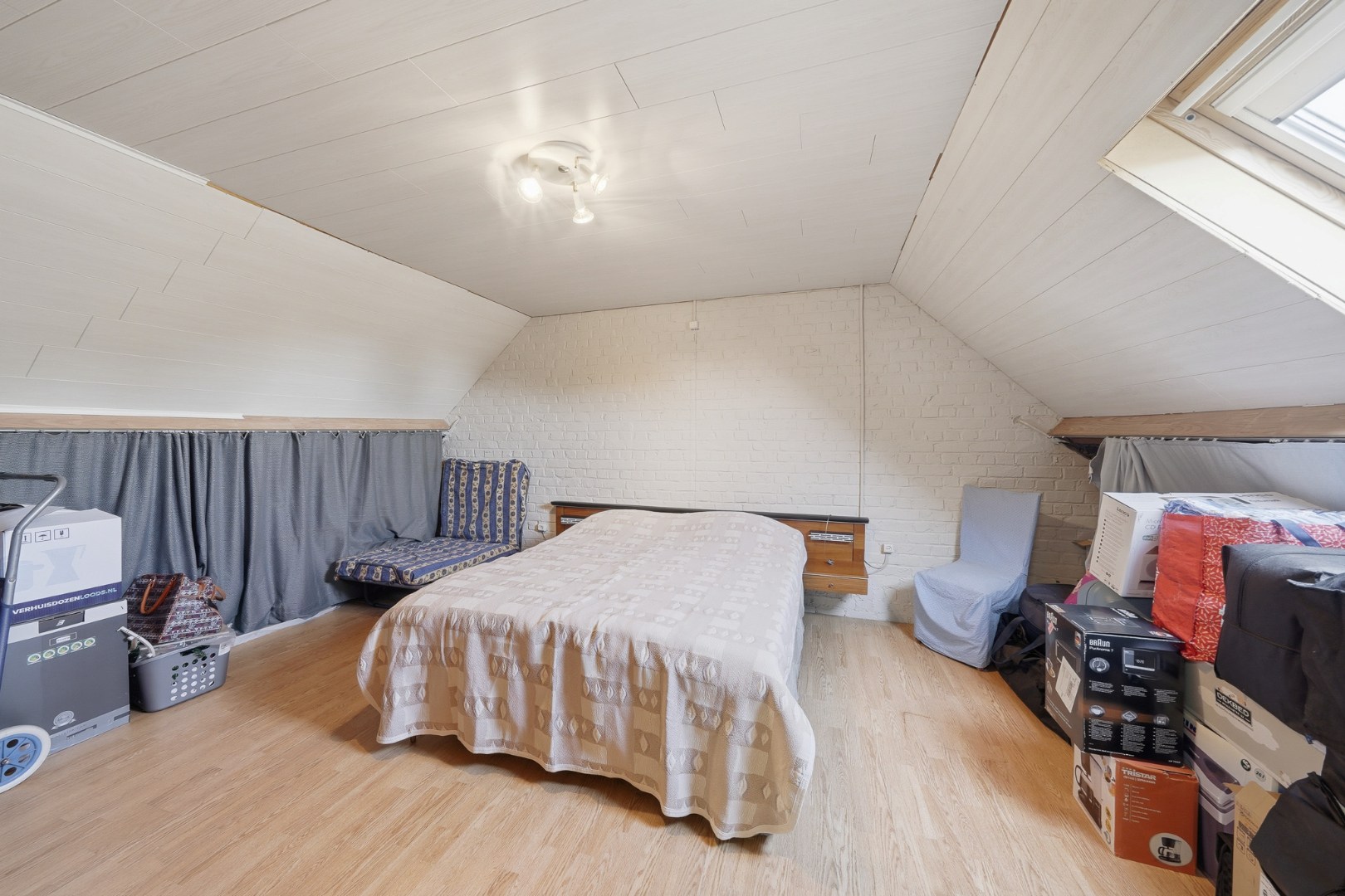 Goed onderhouden rijwoning nabij de Groene Kouter in Zwevegem 