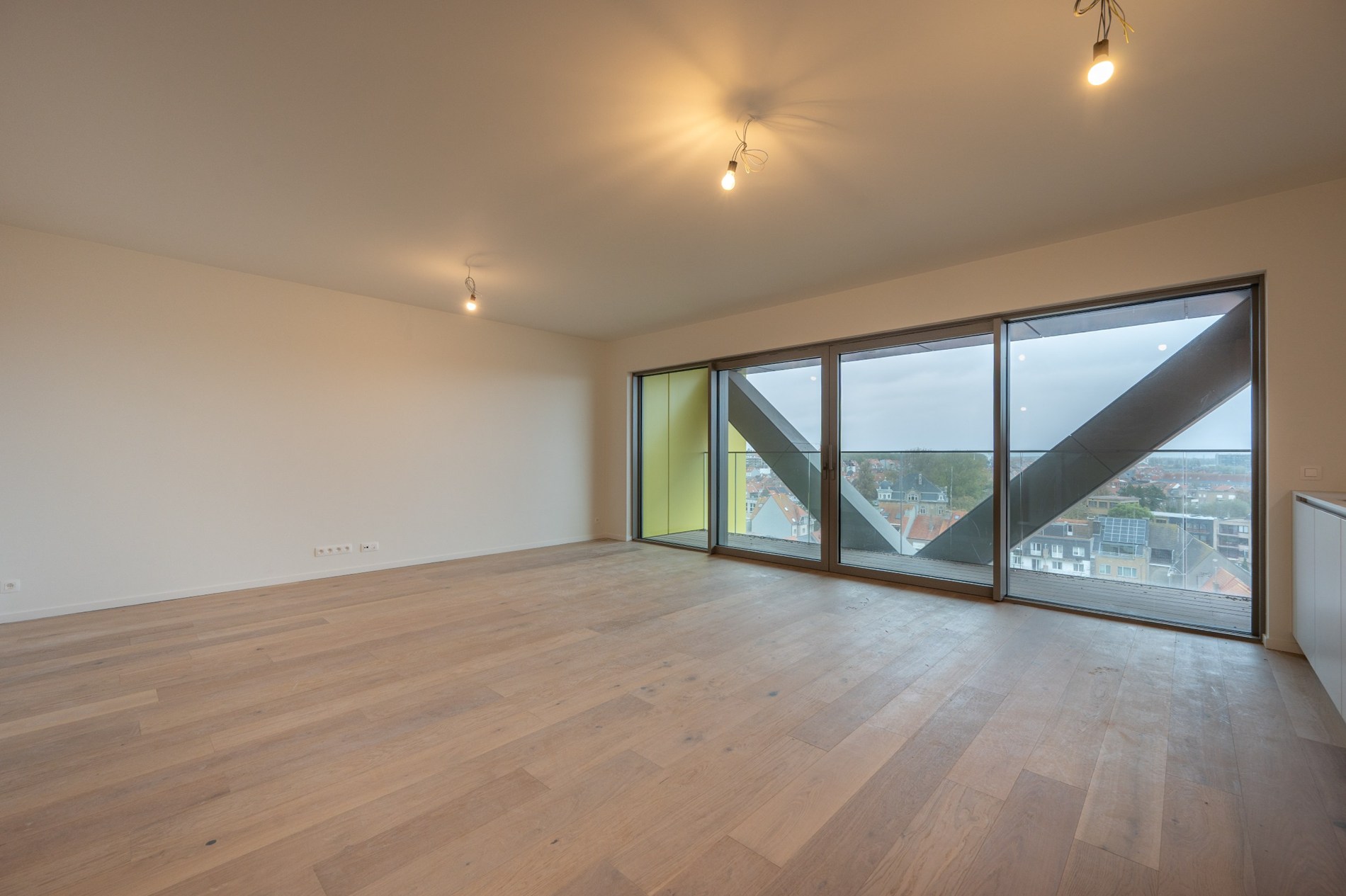 Appartement de 2 pièces situé au centre à la Rés. Hoost: Journée portes ouvertes le dimanche 04/01 (14h à 17h) 