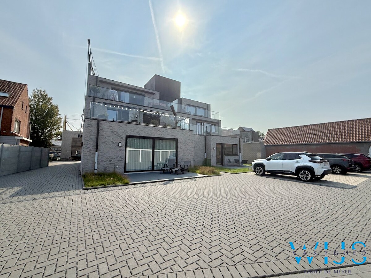 Nieuwbouw gelijkvloers appartement in centrum ERTVELDE ! 