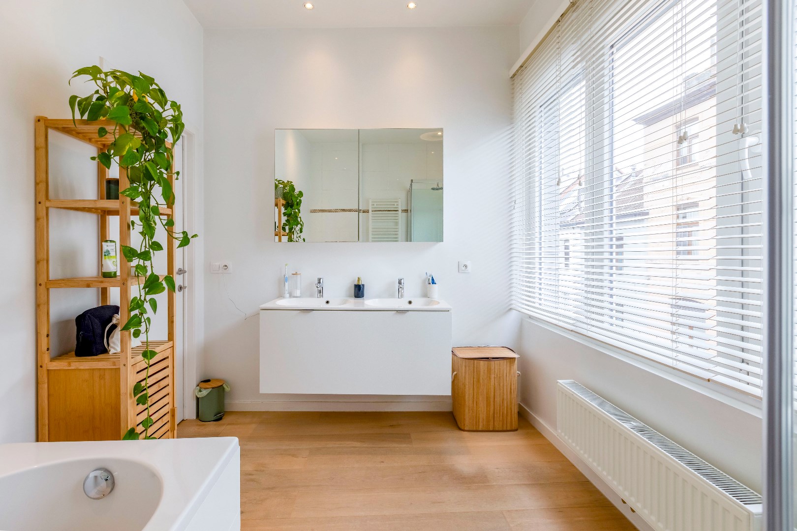 Instapklare woning met 3 slp. en terras te Sint-Amandsberg 