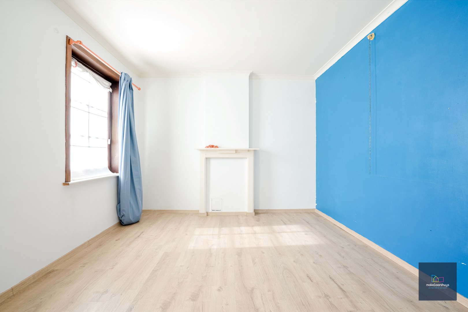 Ruime  halfopen bebouwing  met  zonnige tuin, terras en garage in Waarschoot 