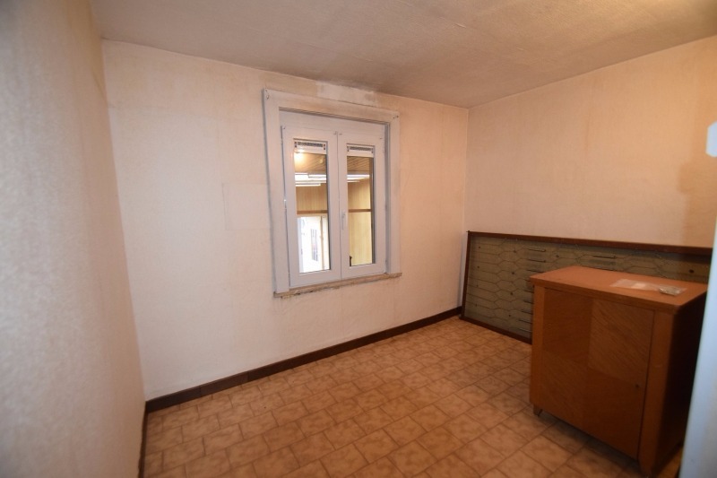 TOF, U  KRIJGT NIEUWE BUREN! 