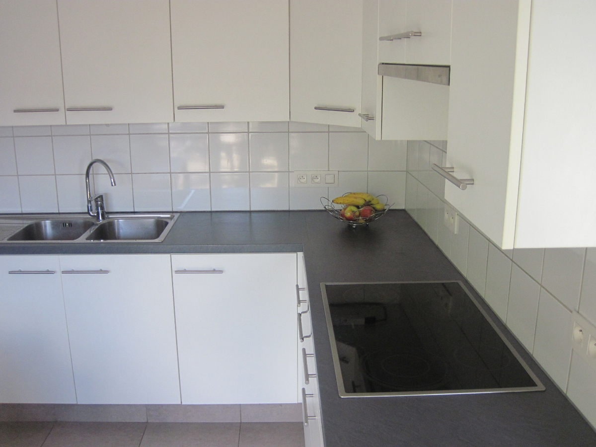 Prachtige en praktische woning (volledig vernieuwd anno 2012) ! 