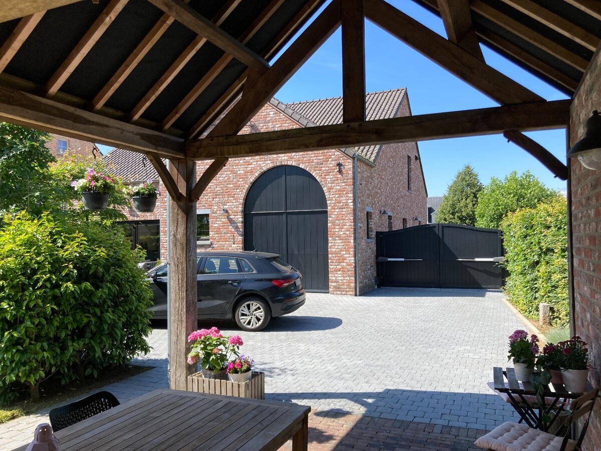 Prachtige villa op een perceel van 11 are 