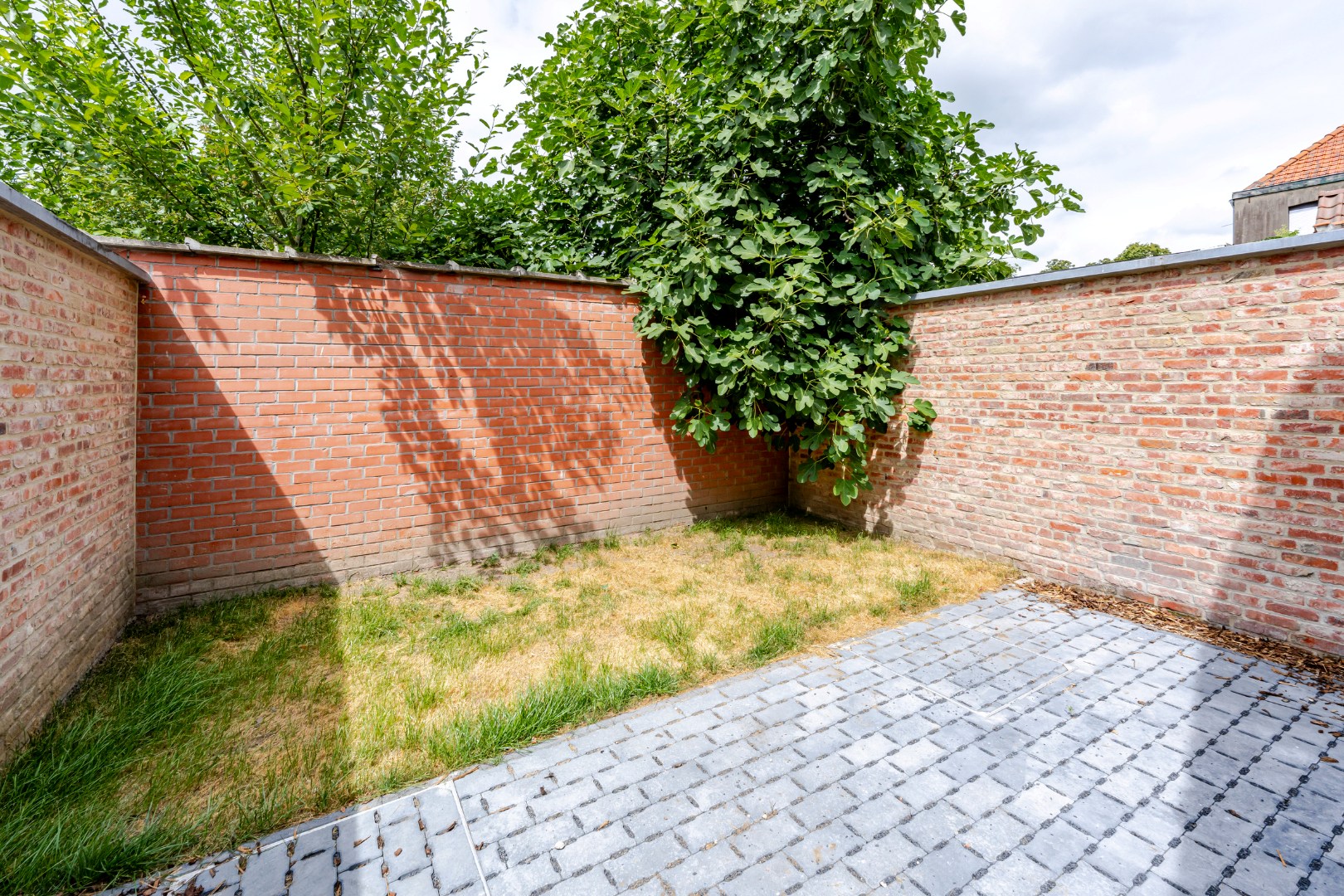 Exclusieve nieuwbouwwoning te huur met 3 slaapkamers in het hart van Brugge 