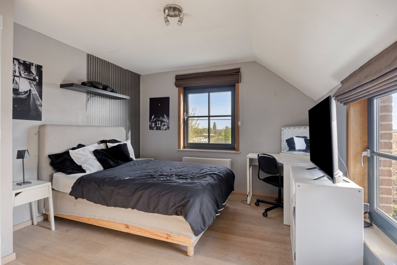 Exclusieve VILLA met zwembad en poolhouse te Piétrain - PEB energielabel B 