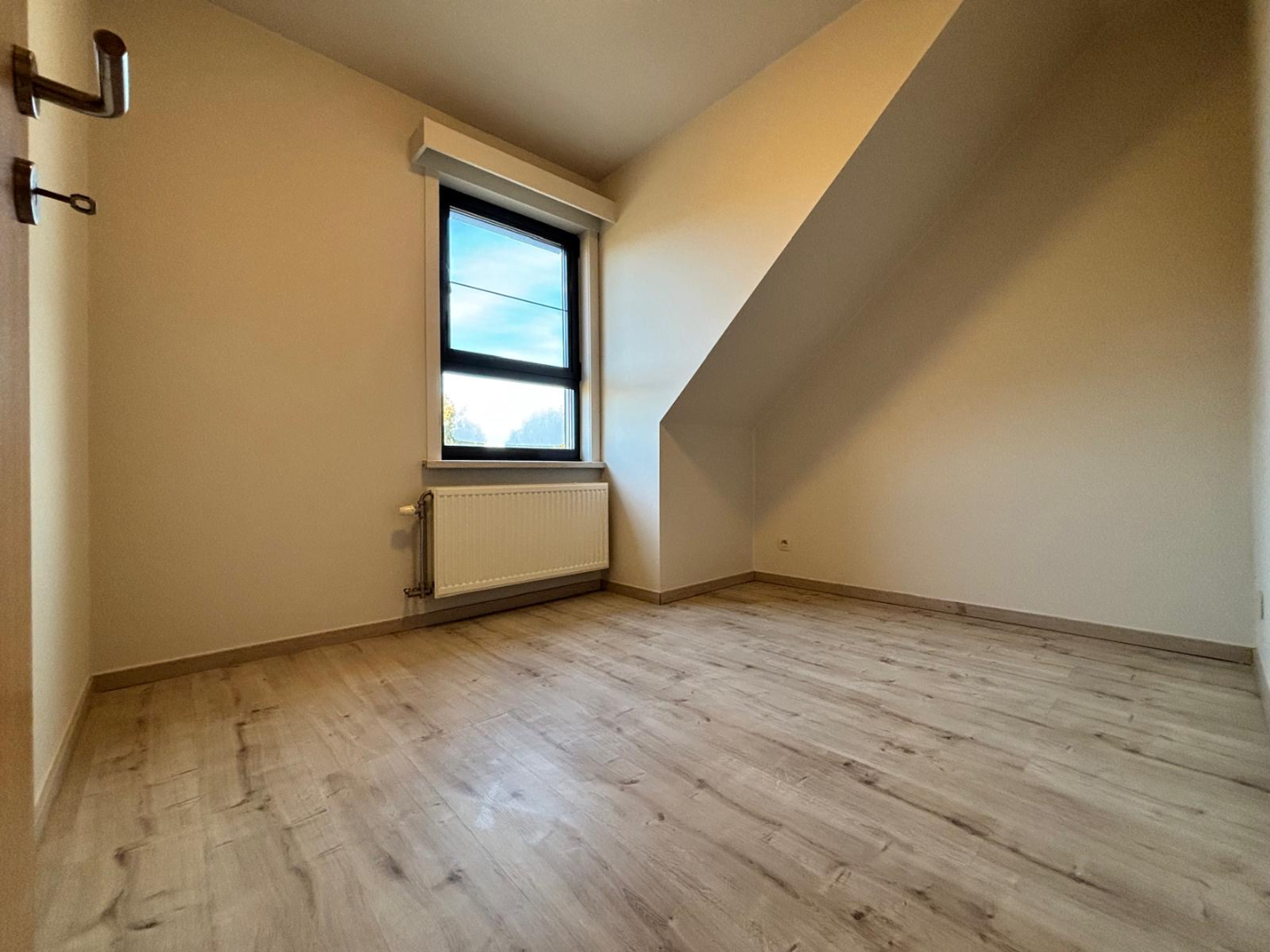 Ruime gerenoveerde duplex nabij centrum Balen te huur 
