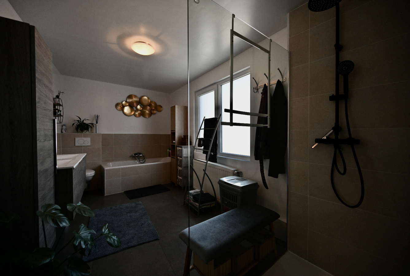 INSTAPKLARE KNAP GERENOVEERDE STADSWONING MET TERRAS 