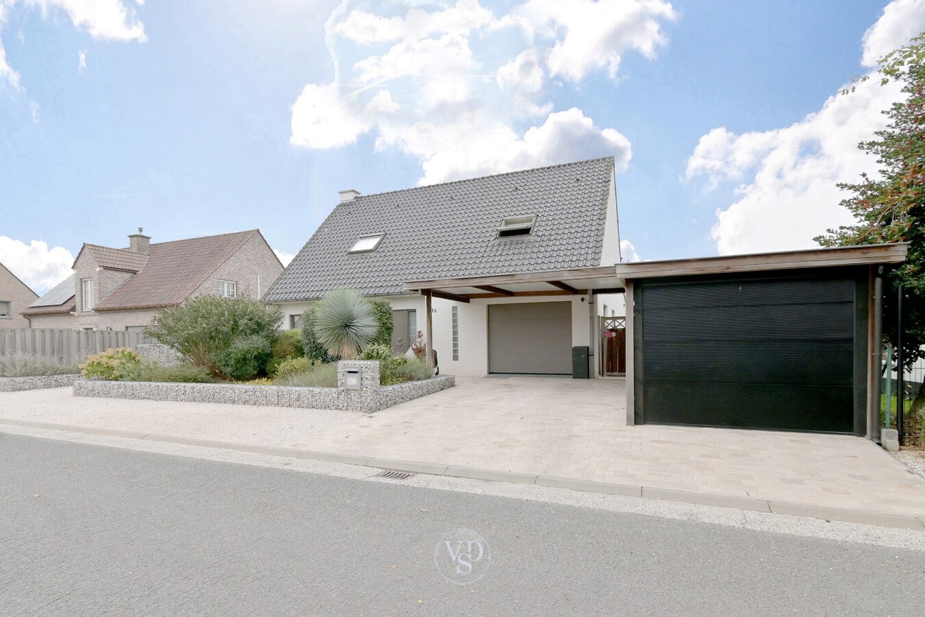 Tijdloze villa met zwembad. 