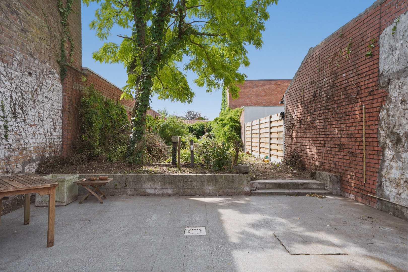 Lichtrijke woning met renovatiepotentieel te Assebroek 