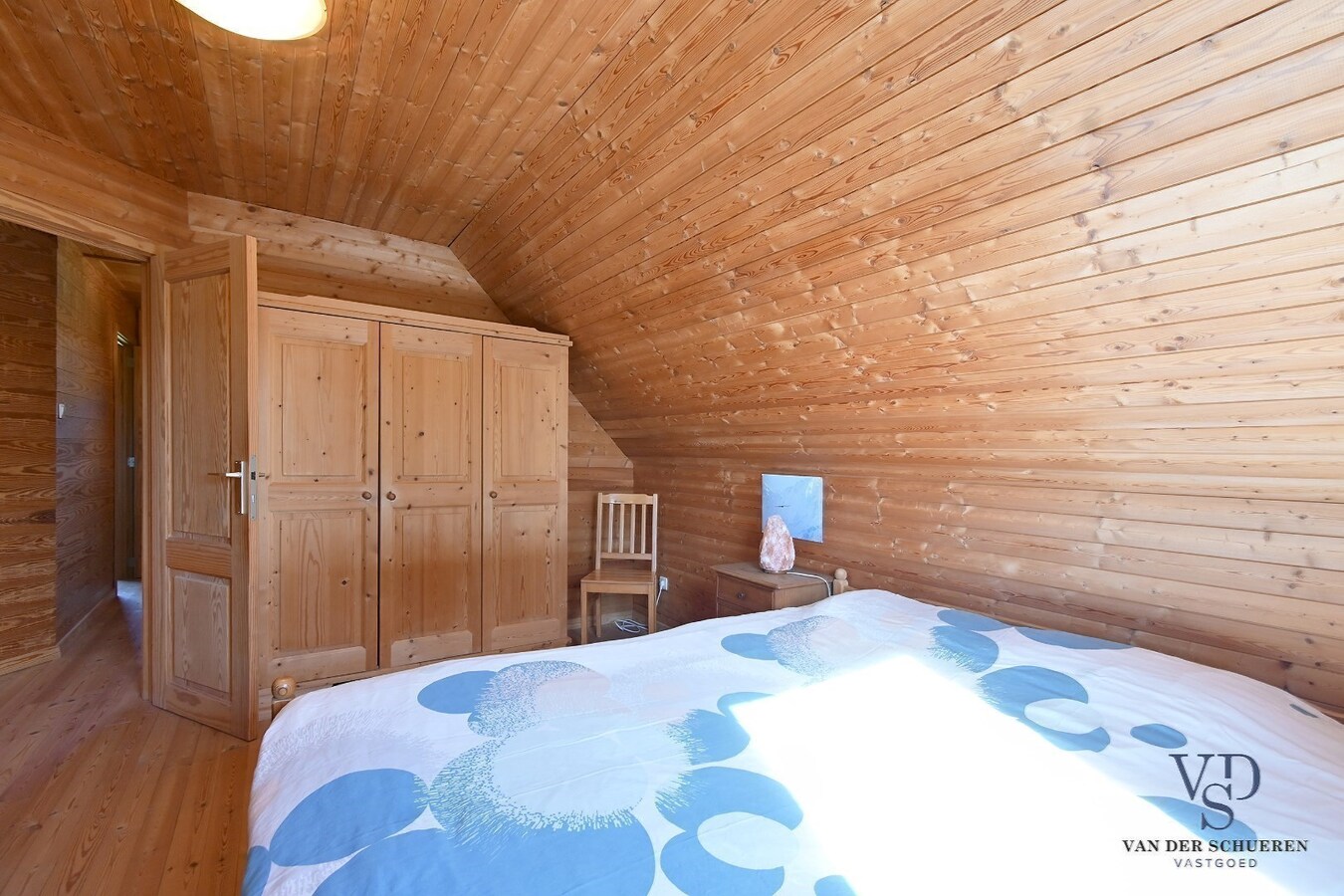 Landelijk gelegen open bebouwing op een uitzonderlijk perceel (1585m²) 