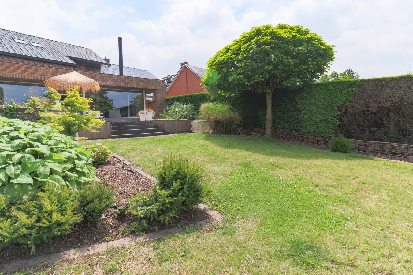 Unieke Villa te Moorslede met 5 slaapkamers op 726m² ! 