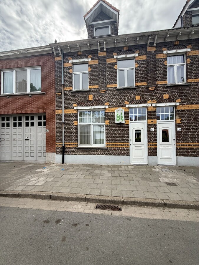 Gezellige rijwoning met 3 slaapkamers en tuin te centrum Roeselare 