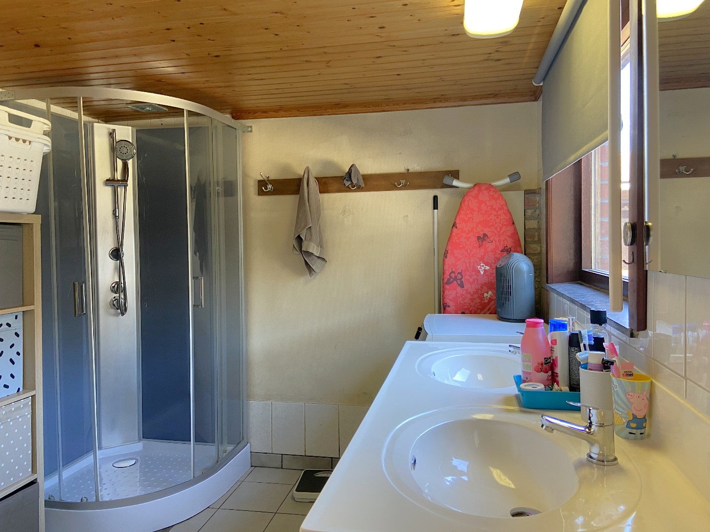 Zeer degelijke halfopen woning op mooie rustige ligging te Beveren-Leie! 