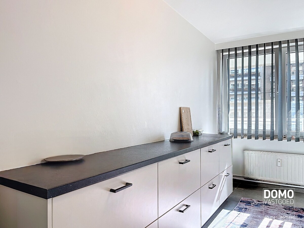 RUIM 2-SLAAPKAMERAPPARTEMENT MET TWEE TERRASSEN EN ENERGIELABEL B 