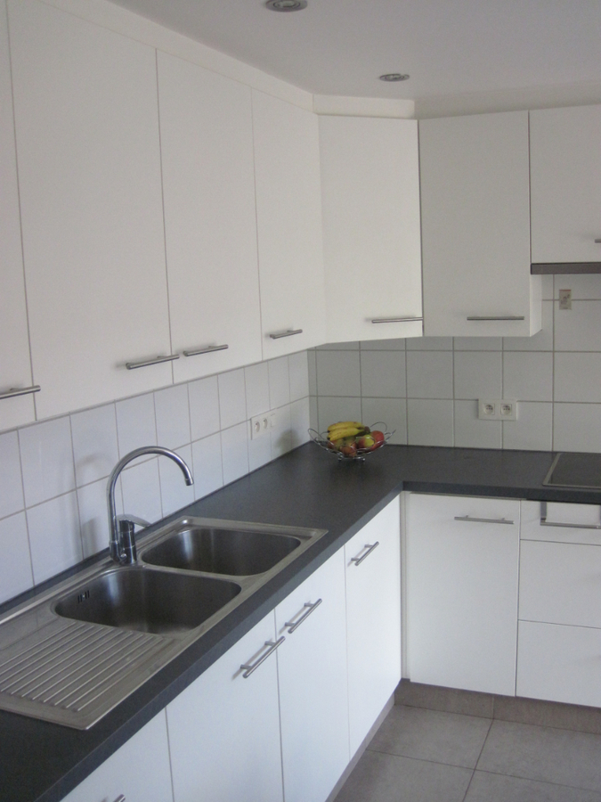 Prachtige Half Open Bebouwing - vernieuwd in 2012 !! 