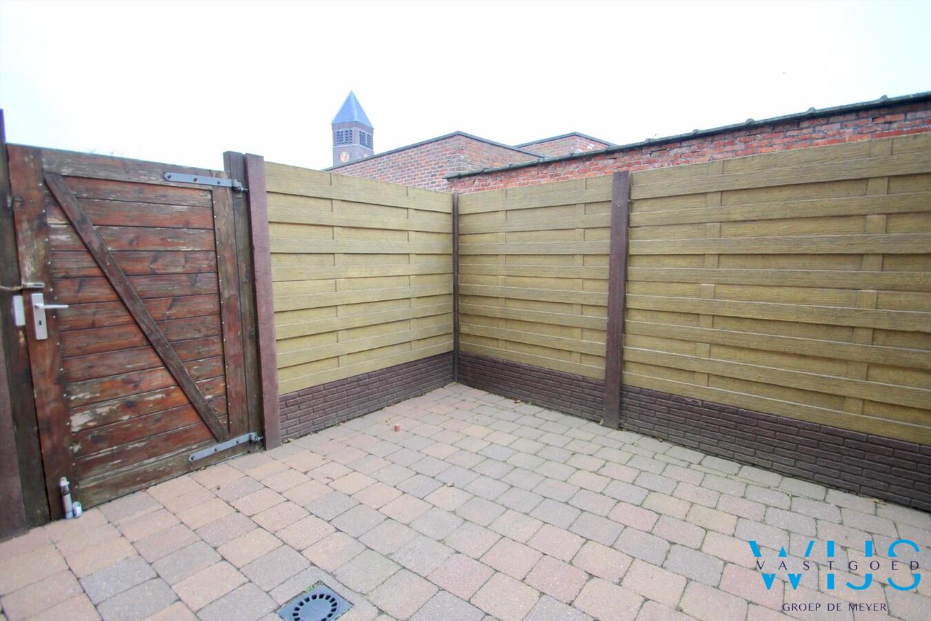 Gelijkvloers tweeslaapkamer appartement in hartje Ertvelde! 