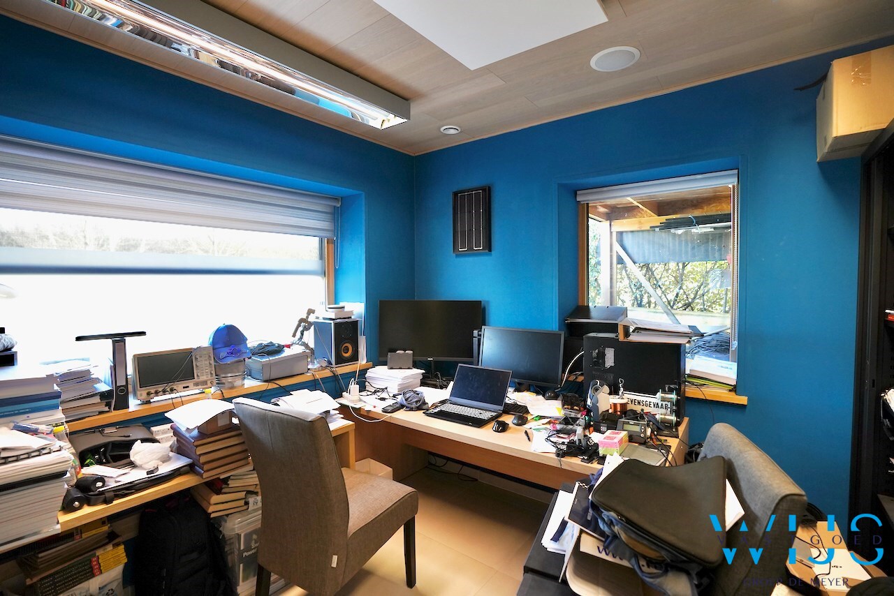 Zeer ruime gezinswoning te Zelzate ! 