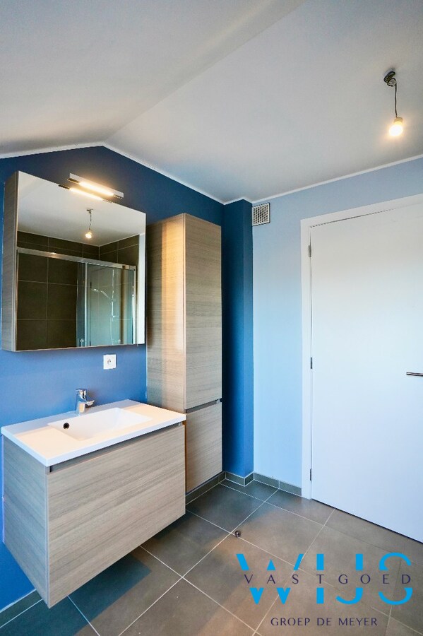 Recent duplexappartement met zeer aangenaam terras te Ertvelde ! 