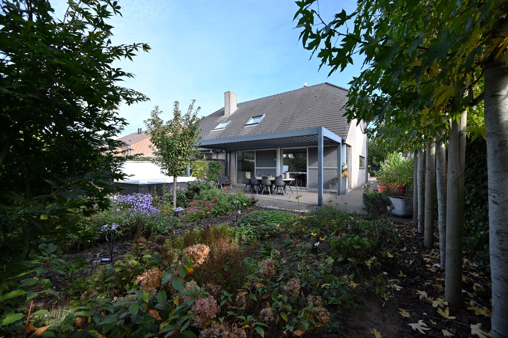 Instapklare woning met 3 slpks, garage, tuin én zonneterras te Kluizen 