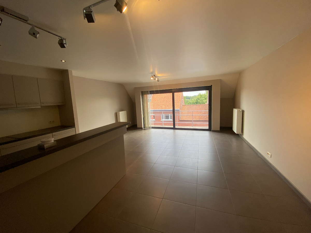 Ruim lichtrijk 2 slaapkamer appartement met alle nodige comfort. 