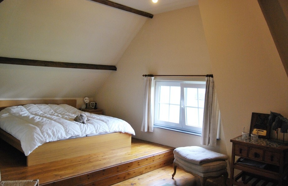 Idyllische woning met stalgebouwen op ca. 5000m² te Sint-Laureins 