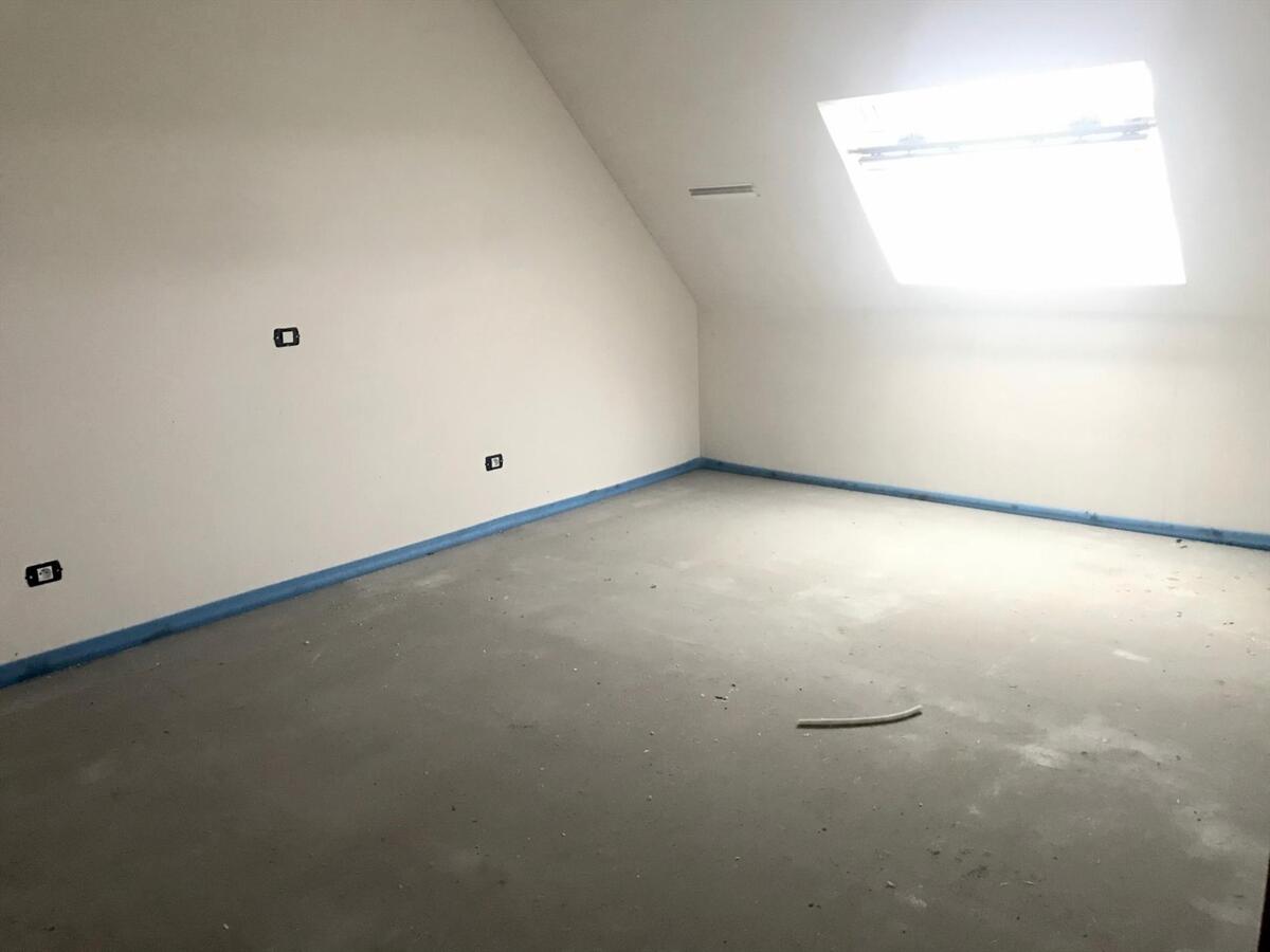 MODERNE RUIME WONING  TE BREDENE 