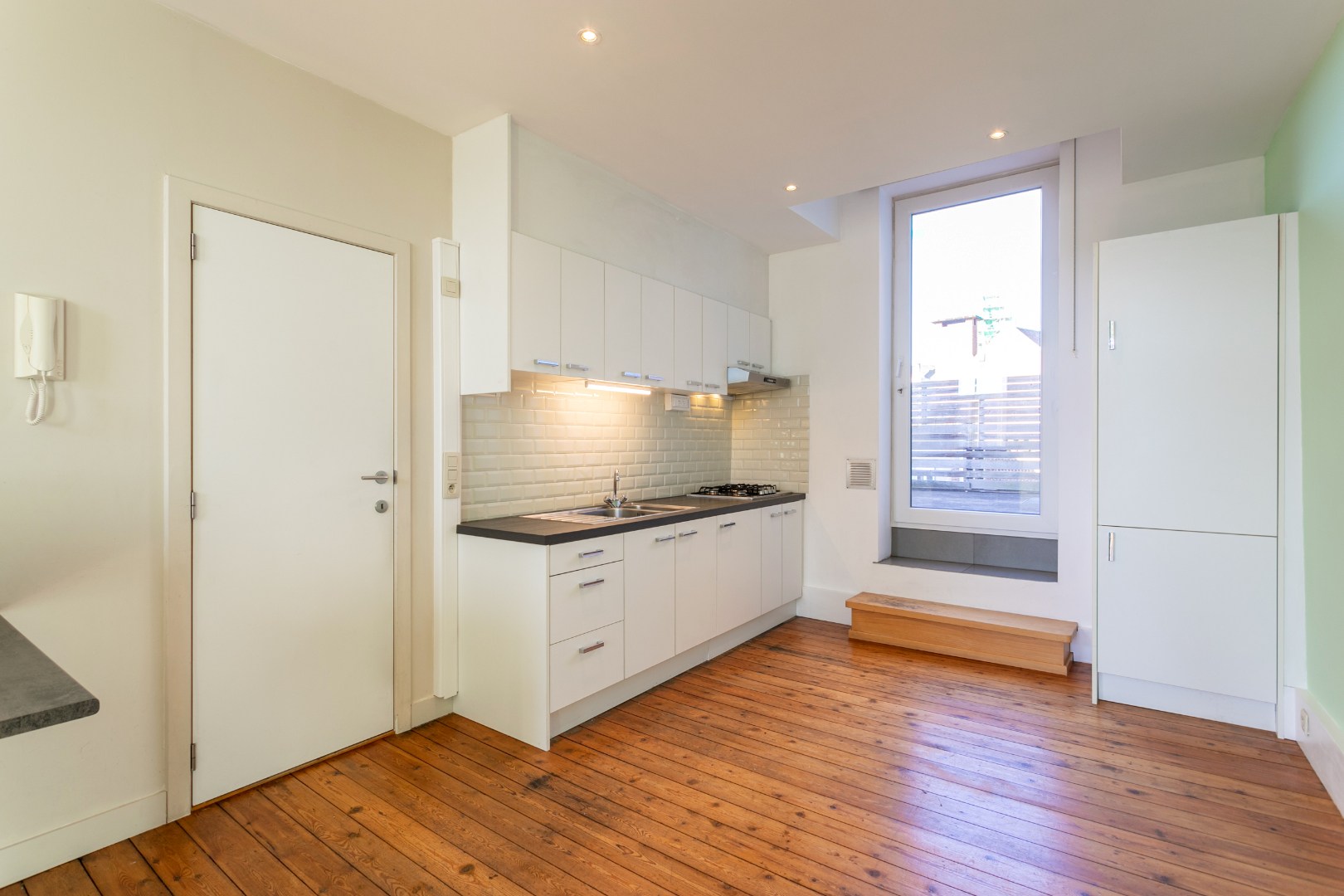 Duplexappartement in het hart Halle te koop met 2 slpks 