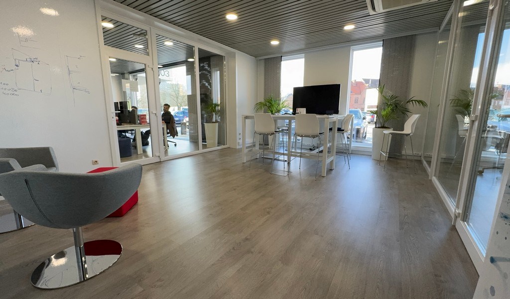 Kantoren te huur aan klaverblad in Gent