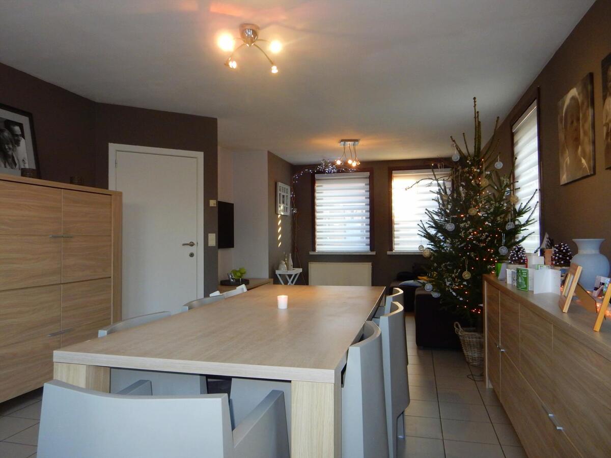 Instapklare woning met dubbele garage 