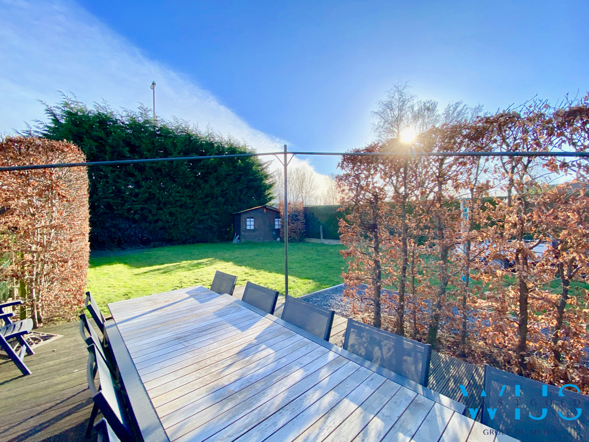 Instapklaar woonhuis op een leuke perceel te ZELZATE ! 