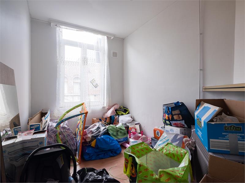 Op te frissen woning met 6 slaapkamers 